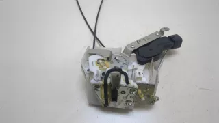 82302M68K11 Замок двери задней левой Suzuki Alto HA25 Арт 20202530, вид 1