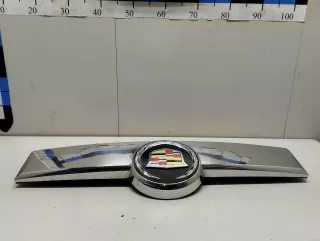 15915679 GM Накладка двери багажника Cadillac Escalade 3 Арт E23717203, вид 6
