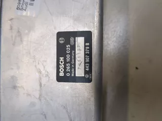 443907379B,0265100025 Блок управления двигателем Audi 80 B3 Арт 8794732, вид 3