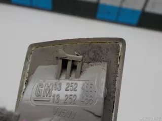 1713415 GM Повторитель на крыло правый Cadillac BLS Арт E48464467, вид 5