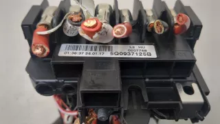 5Q0937125B Блок предохранителей Skoda Octavia A7 Арт 20231026, вид 4