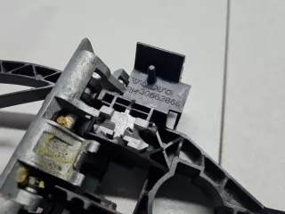 30784205 Кронштейн ручки двери задней правой Volvo V50 Арт Z347449, вид 2