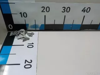 LR018249 Land Rover Эмблема на крышку багажника Land Rover Discovery 4 Арт E51934278, вид 9