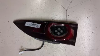 B0L5513F0 Фонарь крышки багажника правый Mazda 3 BP Арт 20029932, вид 1
