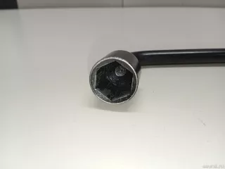 9010001100 Geely Ключ баллонный Geely Coolray Арт E23692941, вид 3