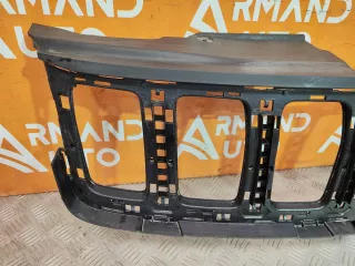 K68258419AC, 68258419AC кронштейн решетки радиатора Jeep Grand Cherokee IV (WK2) Арт 247912PM, вид 2