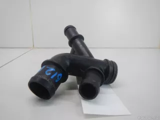 DS7Z8K556G Ford Фланец (тройник) системы охлаждения Ford Mondeo 5 Арт E70564008, вид 5