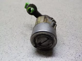 MR508386 Mitsubishi Вставка замка двери Mitsubishi Monter 4 Арт E30959548