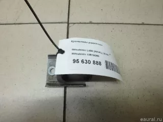 1351A093 Mitsubishi Кронштейн радиатора Mitsubishi Monter 4 Арт E95630888