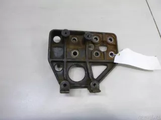 0K2N115810 Hyundai-Kia Кронштейн компрессора кондиционера Kia Carens 2 Арт E60580212, вид 1