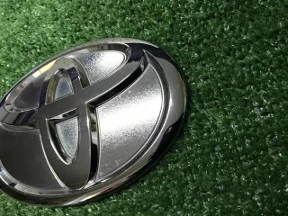 7544760020 Эмблема крышки багажника Toyota Land Cruiser 200 Арт 0000007051364, вид 4