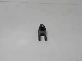338142F600 Hyundai-Kia Скоба (кронштейн) крепления форсунки Kia Carnival 3 Арт E51152223, вид 2