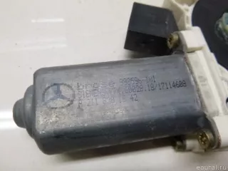 2118203042 Mercedes Benz Моторчик стеклоподъемника Mercedes C W203 Арт E5736126, вид 3