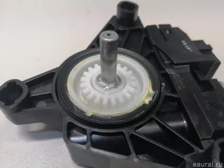 2469063100 Mercedes Benz Моторчик стеклоподъемника Mercedes A W176 Арт E22924264, вид 3