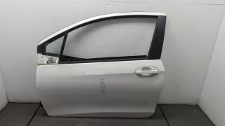 670020D240 Дверь передняя левая белая Toyota Yaris 3 Арт 20288174, вид 1