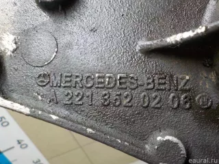 2213503408 Mercedes Benz Кронштейн редуктора Mercedes S W221 Арт E31029671, вид 6