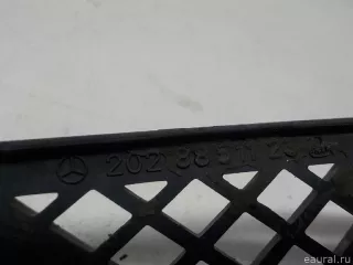 2028851123 Mercedes Benz Заглушка бампера левая Mercedes C W202 Арт E31130032, вид 5