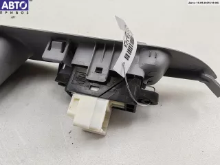  Кнопка стеклоподъемника заднего левого Nissan Almera Tino Арт 55105324, вид 2