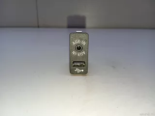 84109266607 BMW Разъем AUX / USB MINI CLUBMAN F54 Арт E23573017, вид 1