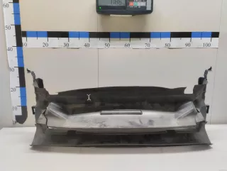 51747290609 BMW Воздуховод радиатора нижний BMW 4 F32/F33/GT F36 Арт E23689875