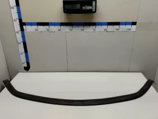 51767239145 BMW Уплотнитель капота BMW 2 F22/F23 Арт E23733356
