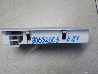 Плафон салонный BMW 1 E81/E82/E87/E88 2006г. 61316951252 BMW - Фото 4