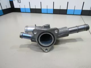 256002E100 Hyundai-Kia Фланец двигателя системы охлаждения Kia Carens 3 Арт E80917728, вид 3