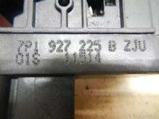 7P1927225BZJU VAG Кнопка фиксатора стояночного тормоза Volkswagen Touareg 2 Арт E95472501, вид 6