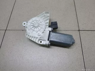 1698204342 Mercedes Benz Моторчик стеклоподъемника Mercedes B W245 Арт E12573348, вид 2