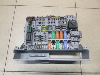 61146906624 BMW Блок предохранителей BMW 3 E90/E91/E92/E93 Арт E12662713, вид 1