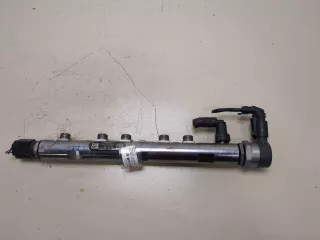 13537800601,7800601 Топливная рампа  BMW 3 F30/F31/GT F34 Арт 20314964, вид 1
