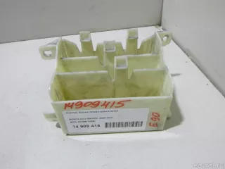 61359174260 BMW Корпус блока предохранителей BMW 1 E81/E82/E87/E88 Арт E14909415