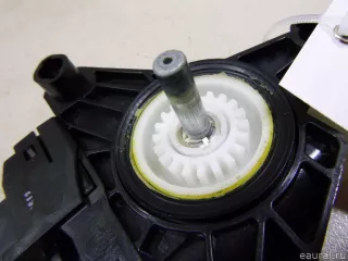 2139060502 Mercedes Benz Моторчик стеклоподъемника Mercedes C W205 Арт E14982149, вид 4
