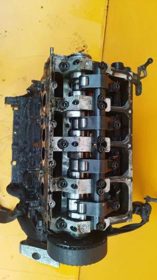 AVQ  Двигатель Volkswagen Jetta 5 Арт 01015575v4, вид 7