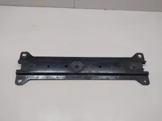 BCJH56A9XB Mazda Кронштейн передней балки Mazda 3 BP Арт E23233233, вид 1