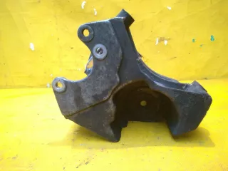 057260885 Кронштейн компрессора кондиционера Audi A8 D2 (S8) Арт 158147, вид 3