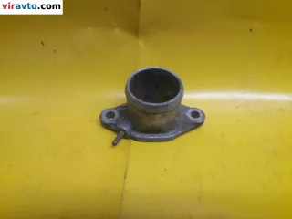 068129637B Фланец (тройник) системы охлаждения Volkswagen Golf 2 Арт 129988