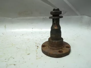  Цапфа задняя левая (ось ступицы) Audi 80 B3 Арт 191104, вид 1