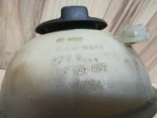 1H0121407 Бачок расширительный Volkswagen Passat B4 Арт 193003, вид 3