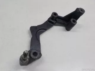 8712160100 Toyota Кронштейн ролика-натяжителя руч. ремня Lexus LX 3 restailing 2 Арт E50739242