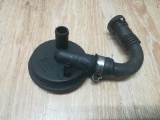 028129101E Маслоотделитель (сапун) Volkswagen Golf 4 Арт 1_1584, вид 2