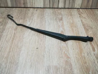 357955409A Щеткодержатель (поводок стеклоочистителя, дворник) Volkswagen Passat B4 Арт 1_5865, вид 1