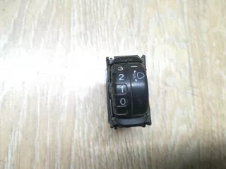  Кнопка корректора фар Toyota Yaris 1 Арт 1_7430