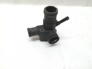 028121133B Фланец (тройник) системы охлаждения Volkswagen Passat B4 Арт 1_13090, вид 1