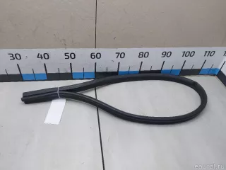 31278081 Volvo Уплотнитель капота Volvo V70 3 Арт E60705400, вид 1