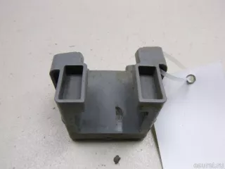 8264A134 Mitsubishi Кронштейн форсунки омывателя фары Mitsubishi Monter 4 Арт E48605863, вид 3