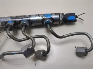 13537800601,7800601 Топливная рампа  BMW 5 F10/F11/GT F07 Арт 20349446, вид 3