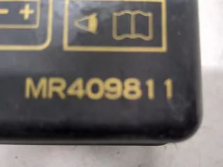 MR409811 Крышка блока предохранителей Mitsubishi Pajero Sport 1 restailing Арт 20375461, вид 2