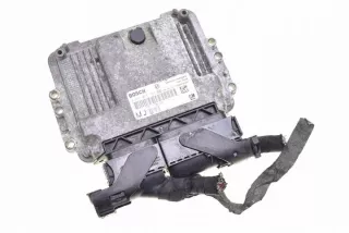 0281015767 55570807 Блок управления двигателем Opel Zafira B Арт e865089, вид 1