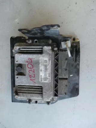 0281012549 Блок управления двигателем Opel Zafira B Арт e865190, вид 2